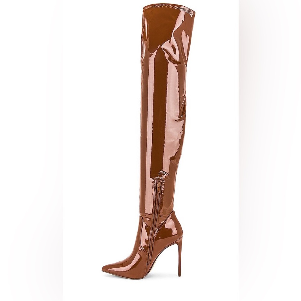 Viktory Boot in Cognac Pat
Steve Madden